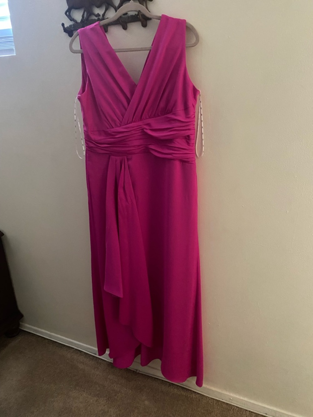 Elegant Fuchsia V-Neck Maxi Dress